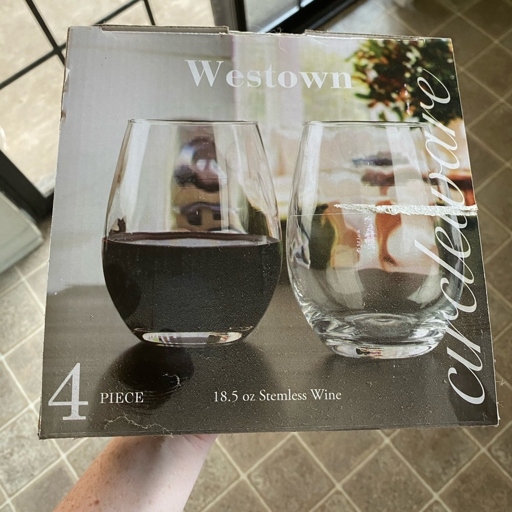 Stemless wine glasses